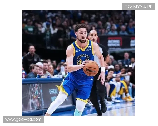 克莱·汤普森利用挡拆空间提升三分效率，拉开球队进攻节奏