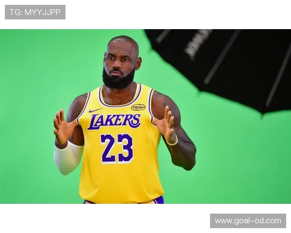 勒布朗挡拆制造错位提升效率明显超越年前表现