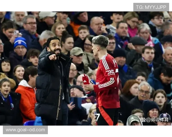 曼联内忧外患：战术混乱与更衣室矛盾动摇豪门根基