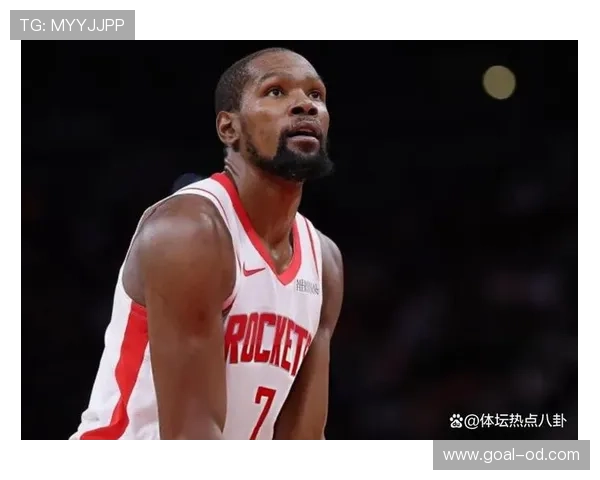 杜兰特关键挡拆拉开进攻空间，三分命中率明显提升